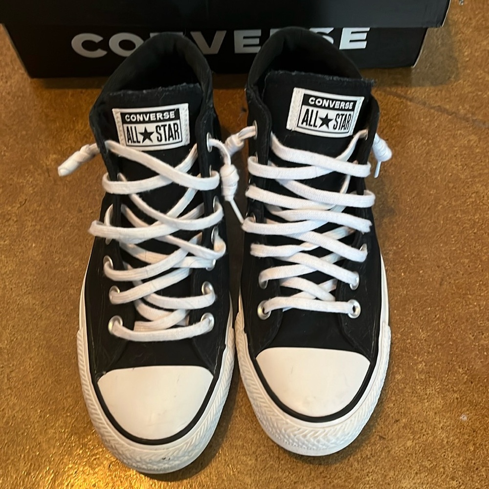 Women’s Converse Chuck Taylor All Star Madison Mid Top 8.5M